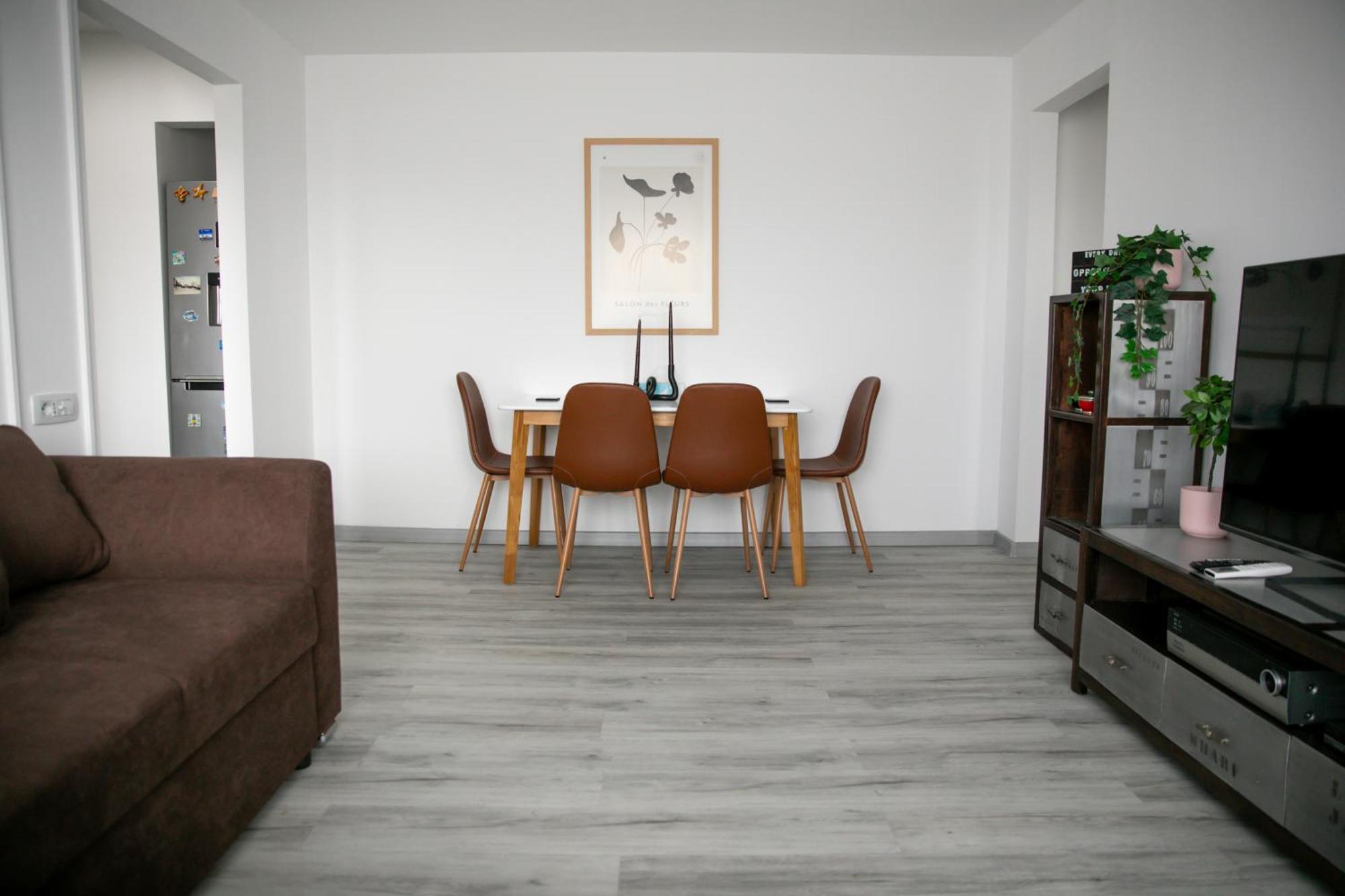 Nicolae Balcescu Dream House Apartment Bukares Bagian luar foto