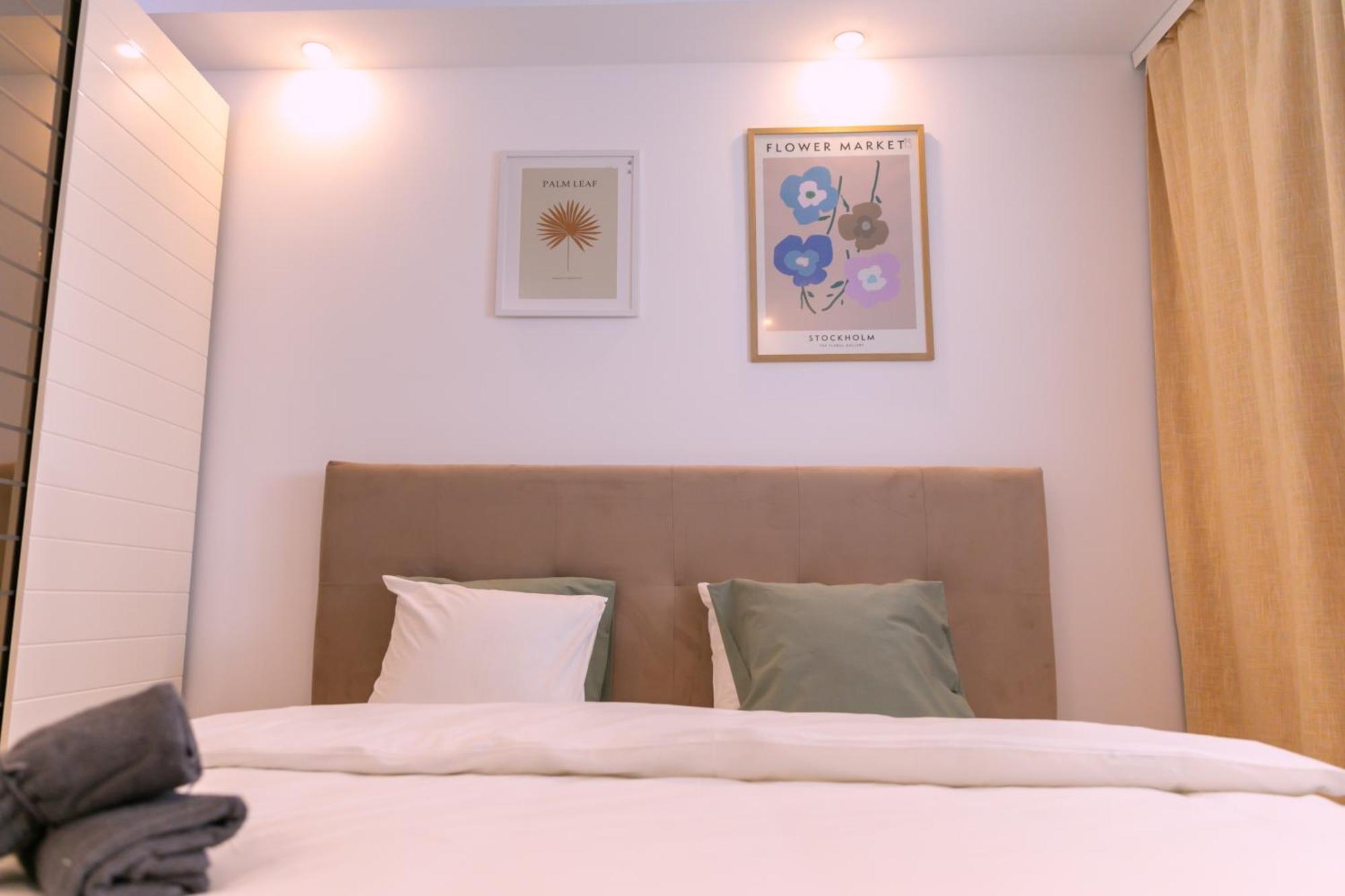 Nicolae Balcescu Dream House Apartment Bukares Bagian luar foto