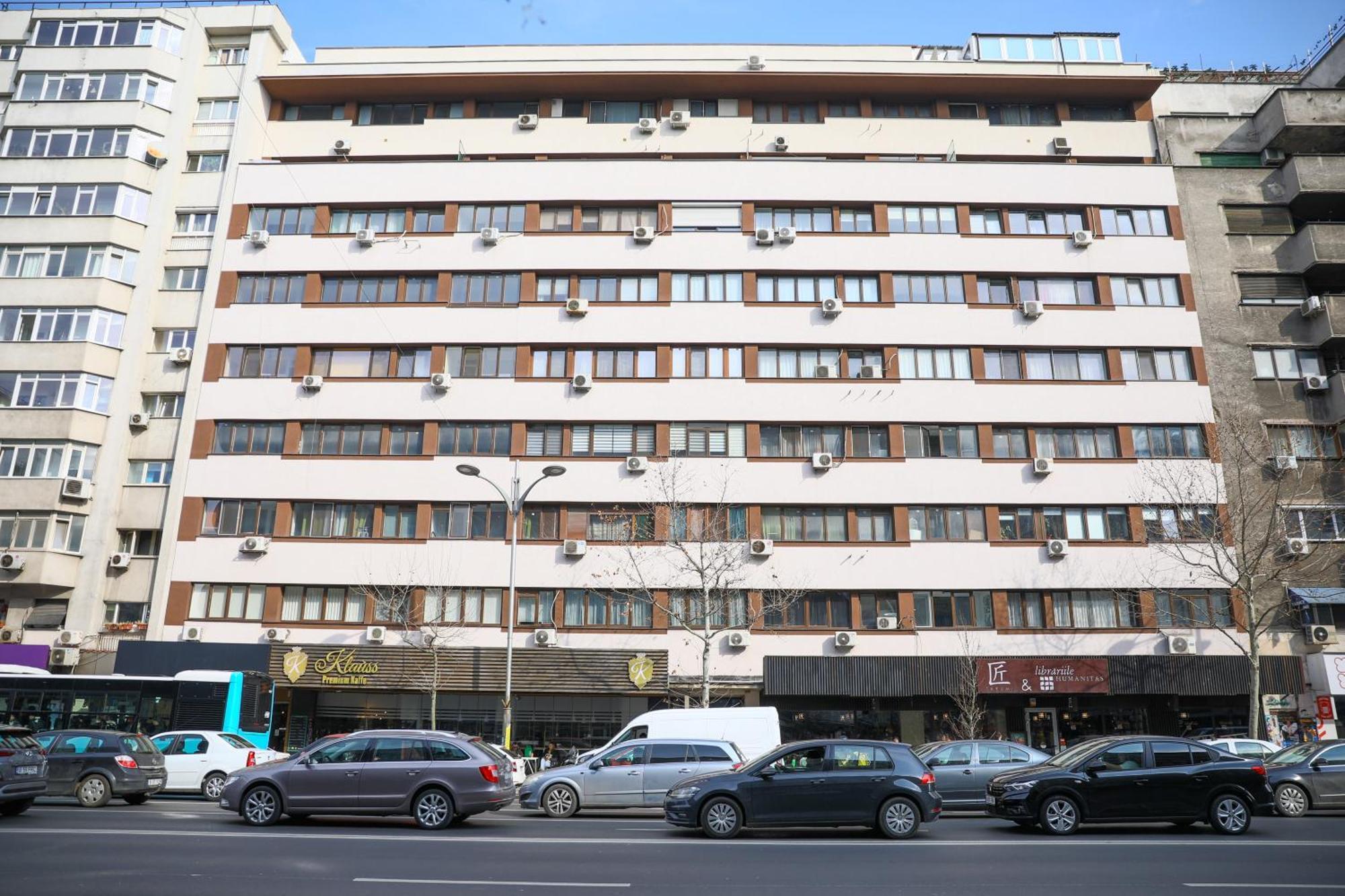Nicolae Balcescu Dream House Apartment Bukares Bagian luar foto